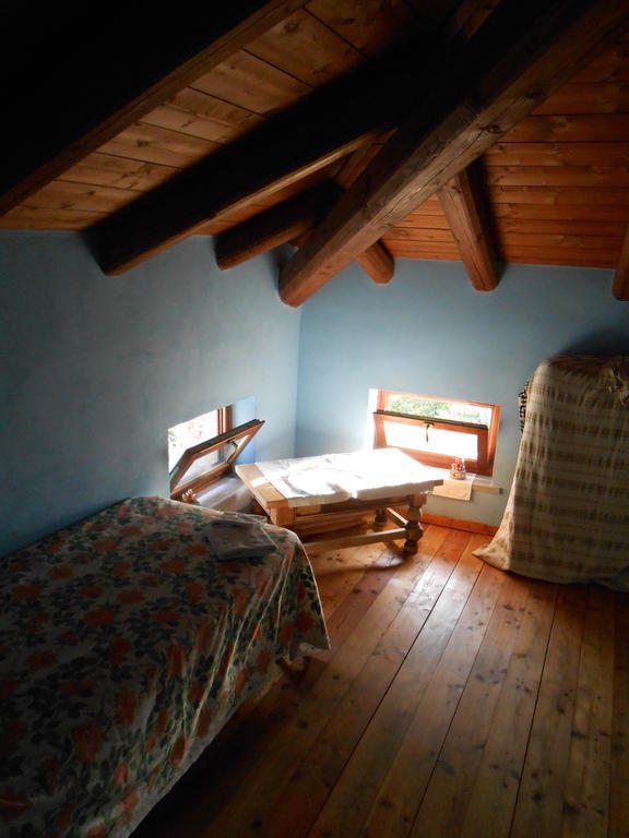 Azienda Agrituristica Risveglio Naturale Varese Ligure Zimmer foto
