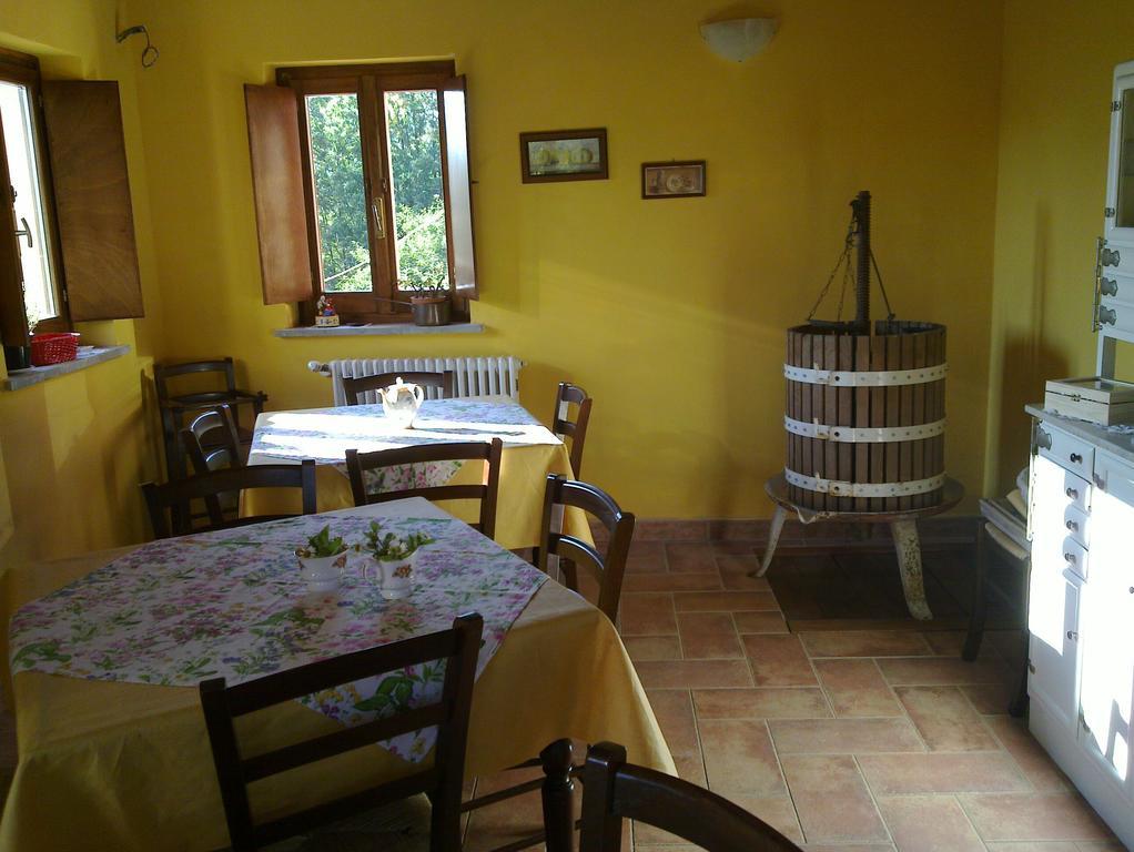 Azienda Agrituristica Risveglio Naturale Varese Ligure Exterior foto